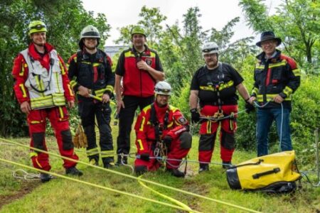 Waldbrand-Großübung in Weiler: Feuerwehr Boppard übt den Ernstfall am Steilhang